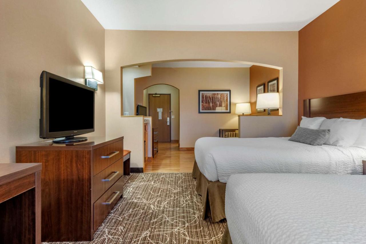 Best Western Plus Chelsea Hotel Monticello Buitenkant foto