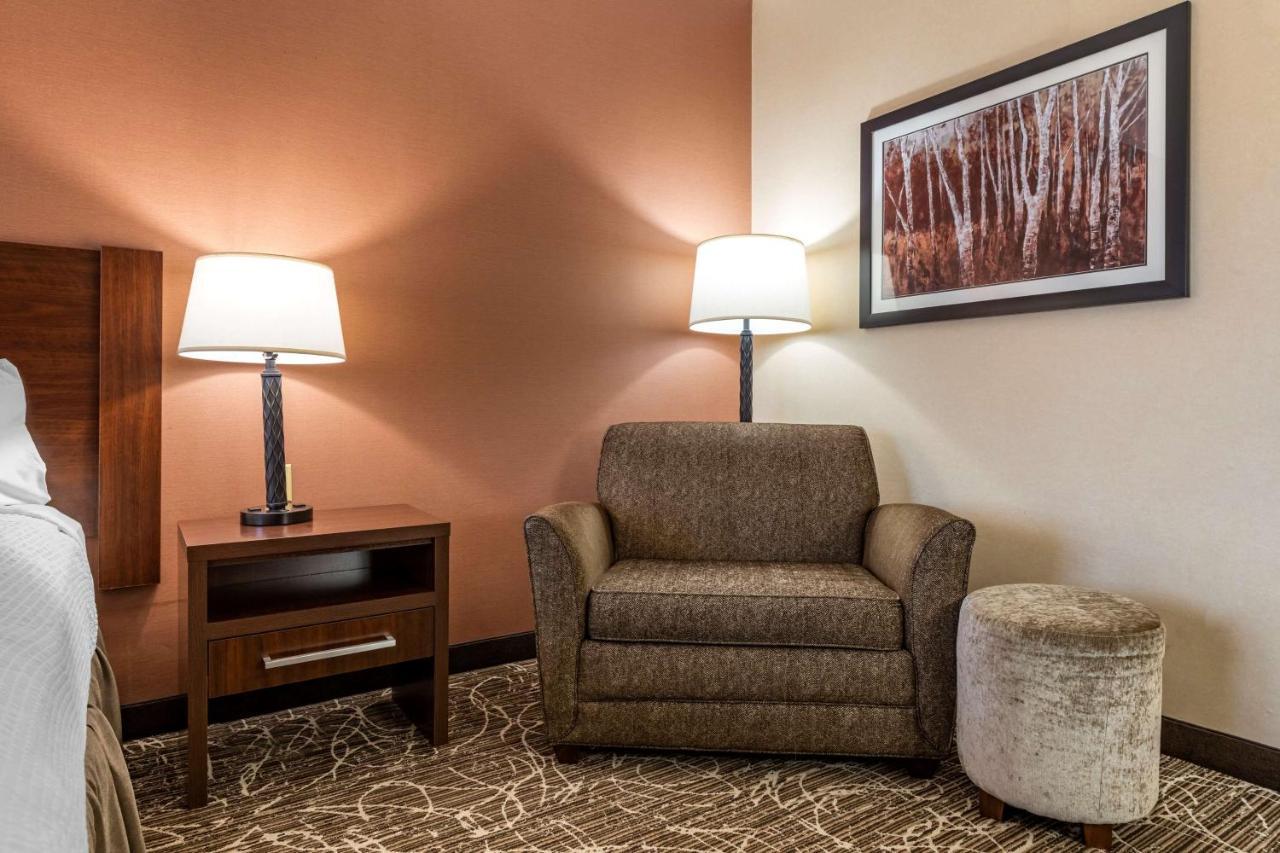 Best Western Plus Chelsea Hotel Monticello Buitenkant foto