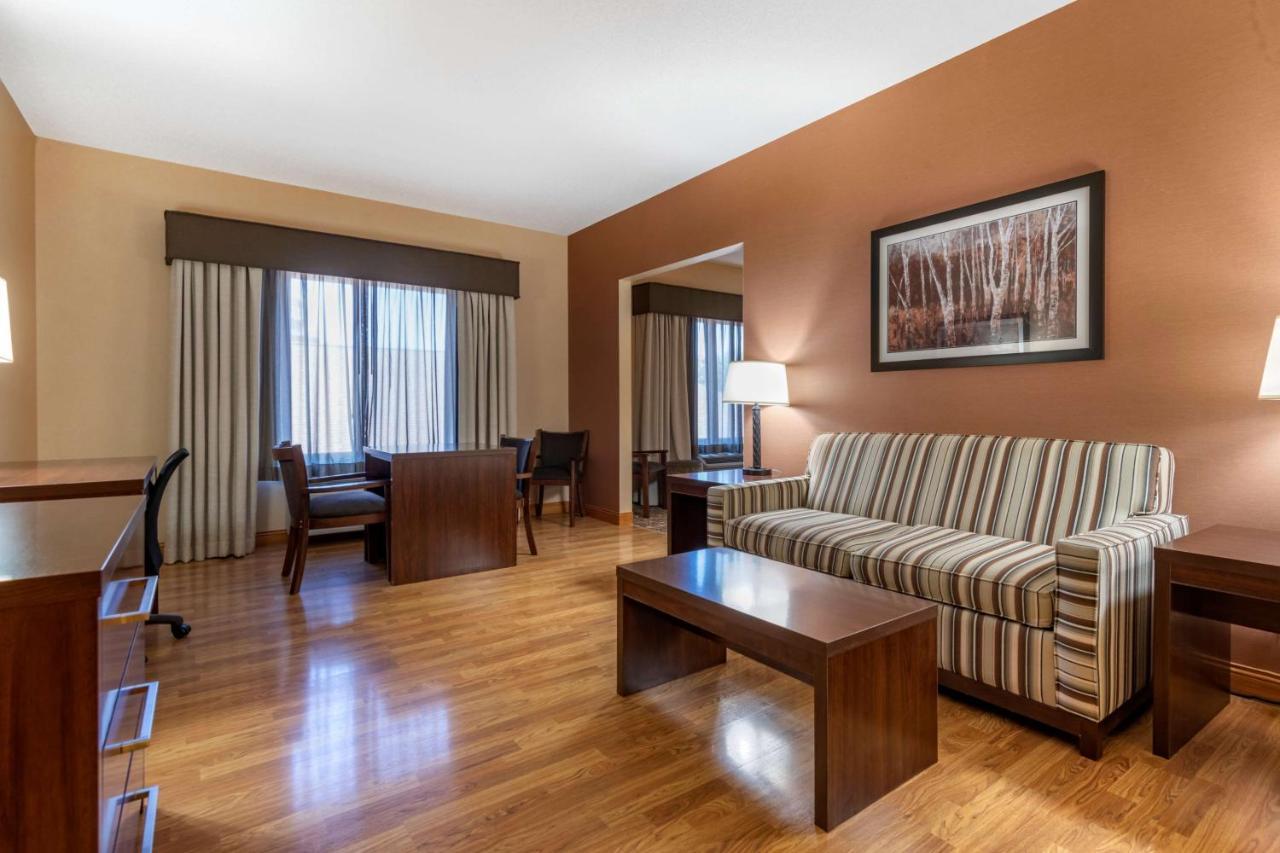 Best Western Plus Chelsea Hotel Monticello Buitenkant foto
