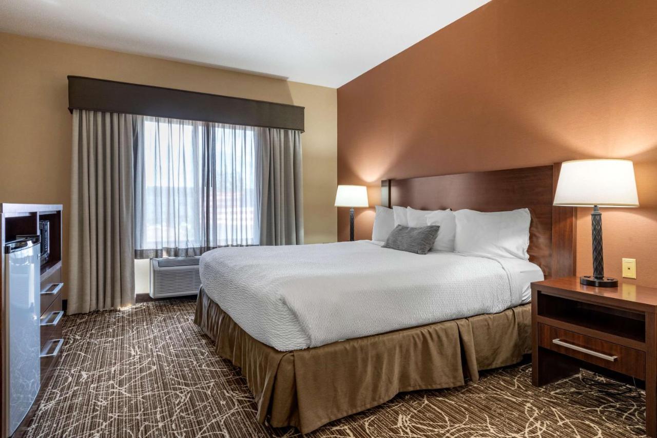 Best Western Plus Chelsea Hotel Monticello Buitenkant foto