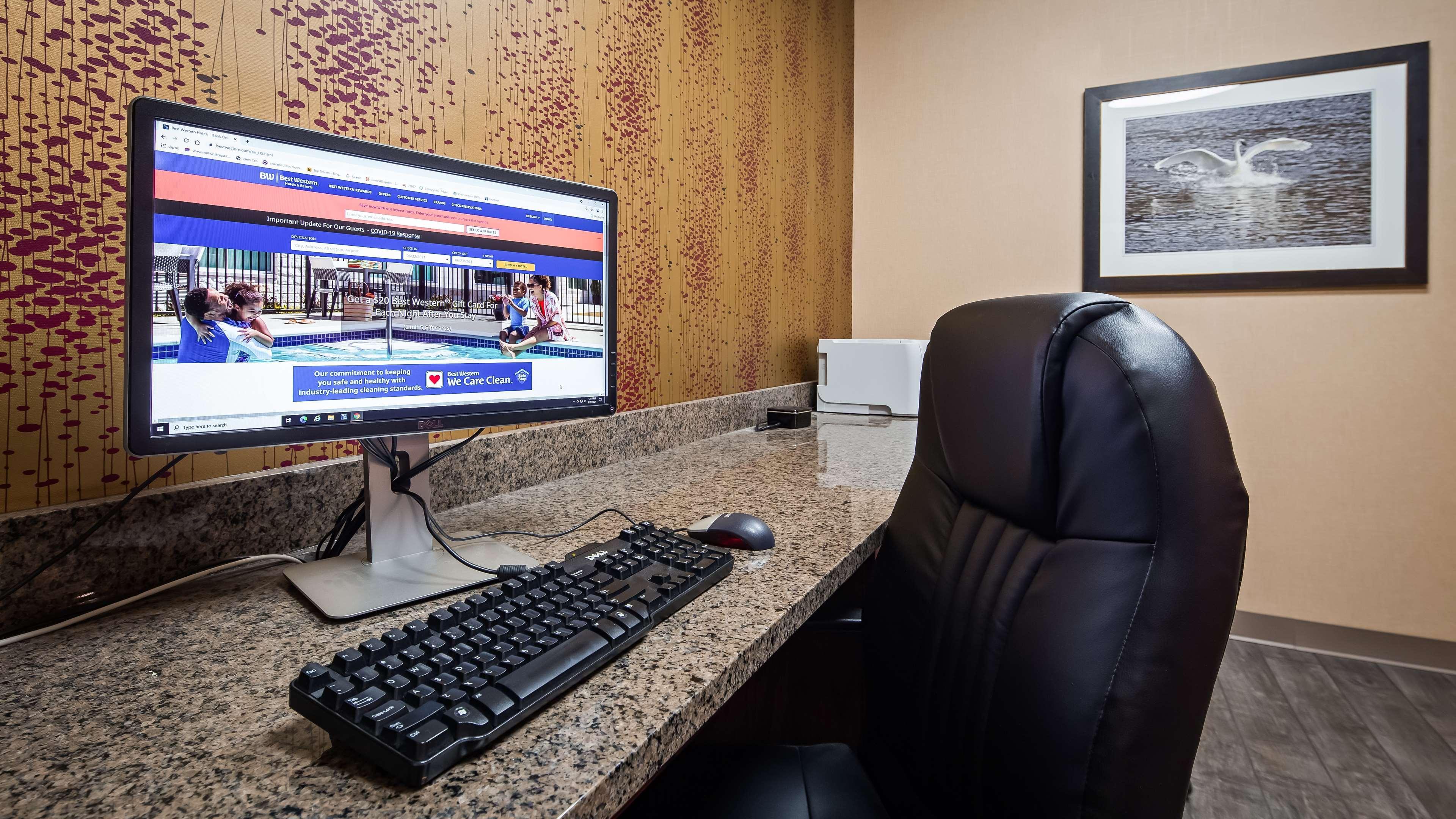 Best Western Plus Chelsea Hotel Monticello Buitenkant foto