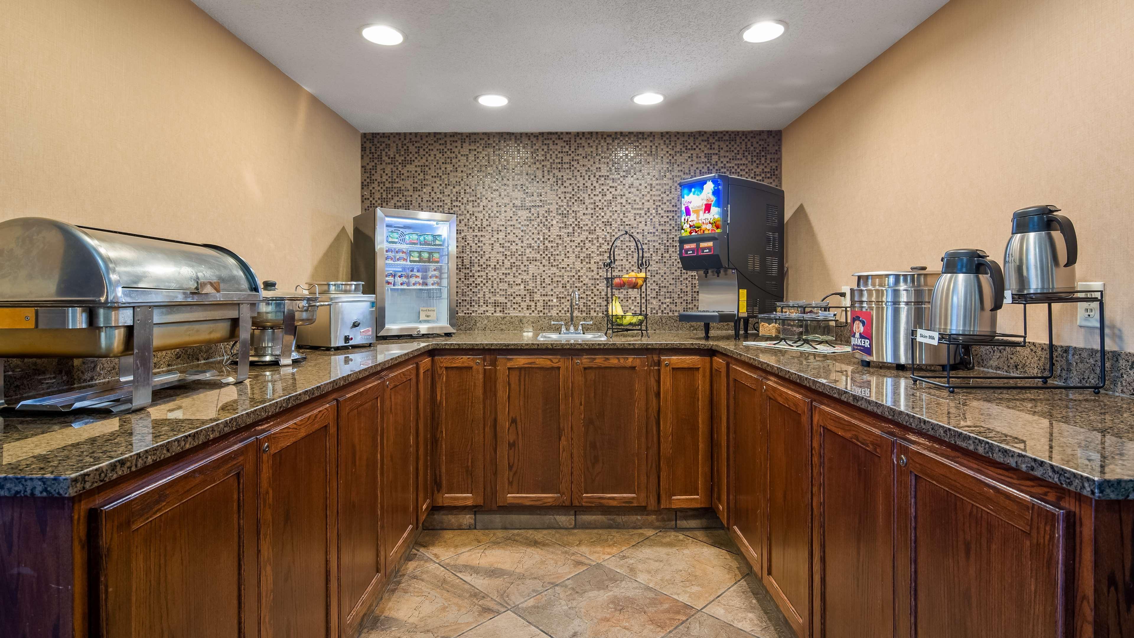 Best Western Plus Chelsea Hotel Monticello Buitenkant foto